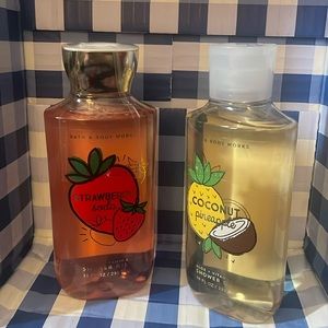 2 shower gels with vitamin E